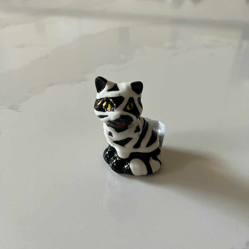 Mummy Cat Mini Salt Shaker NWT